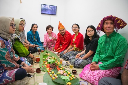 Performance of Ritual Gathering Jajan Pasar